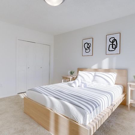 Spacious 2 Bedrooms Apt @Crystal City With Gym アーリントン エクステリア 写真