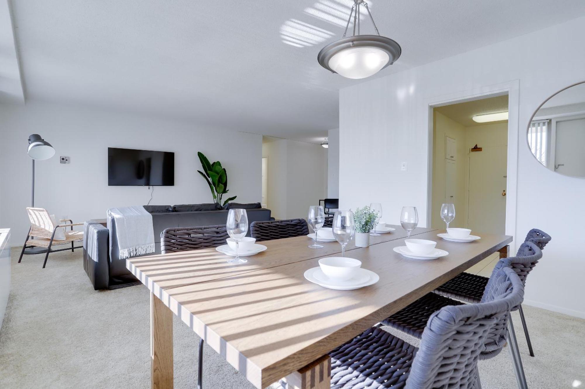 Spacious 2 Bedrooms Apt @Crystal City With Gym アーリントン エクステリア 写真