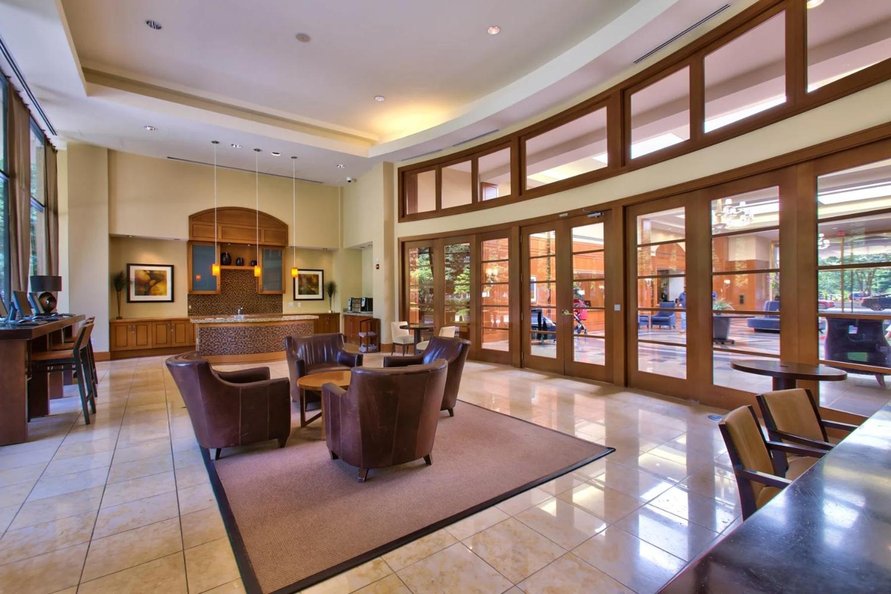 Spacious 2 Bedrooms Apt @Crystal City With Gym アーリントン エクステリア 写真