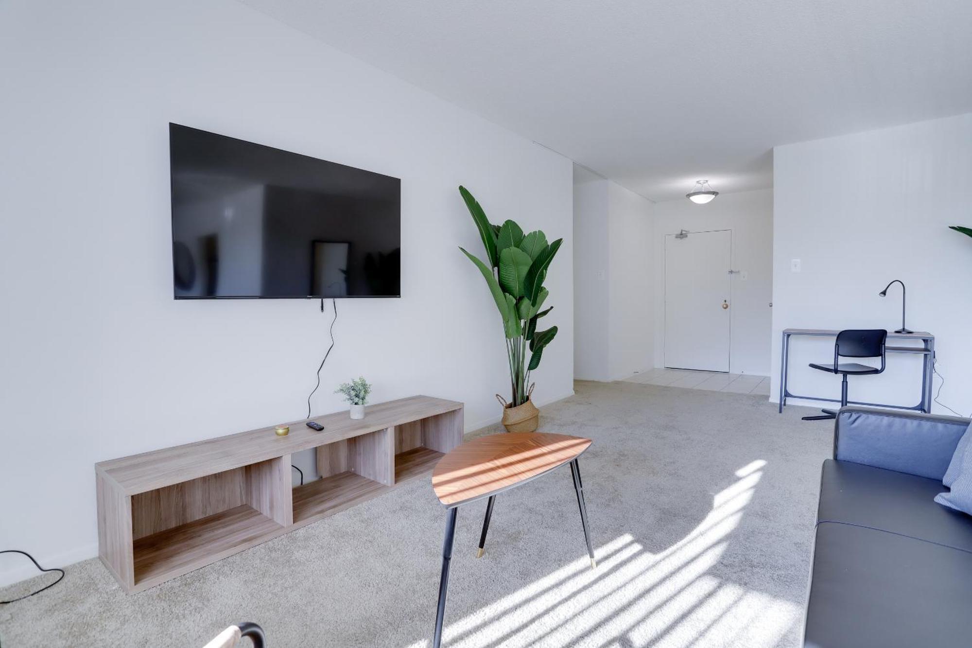 Spacious 2 Bedrooms Apt @Crystal City With Gym アーリントン エクステリア 写真