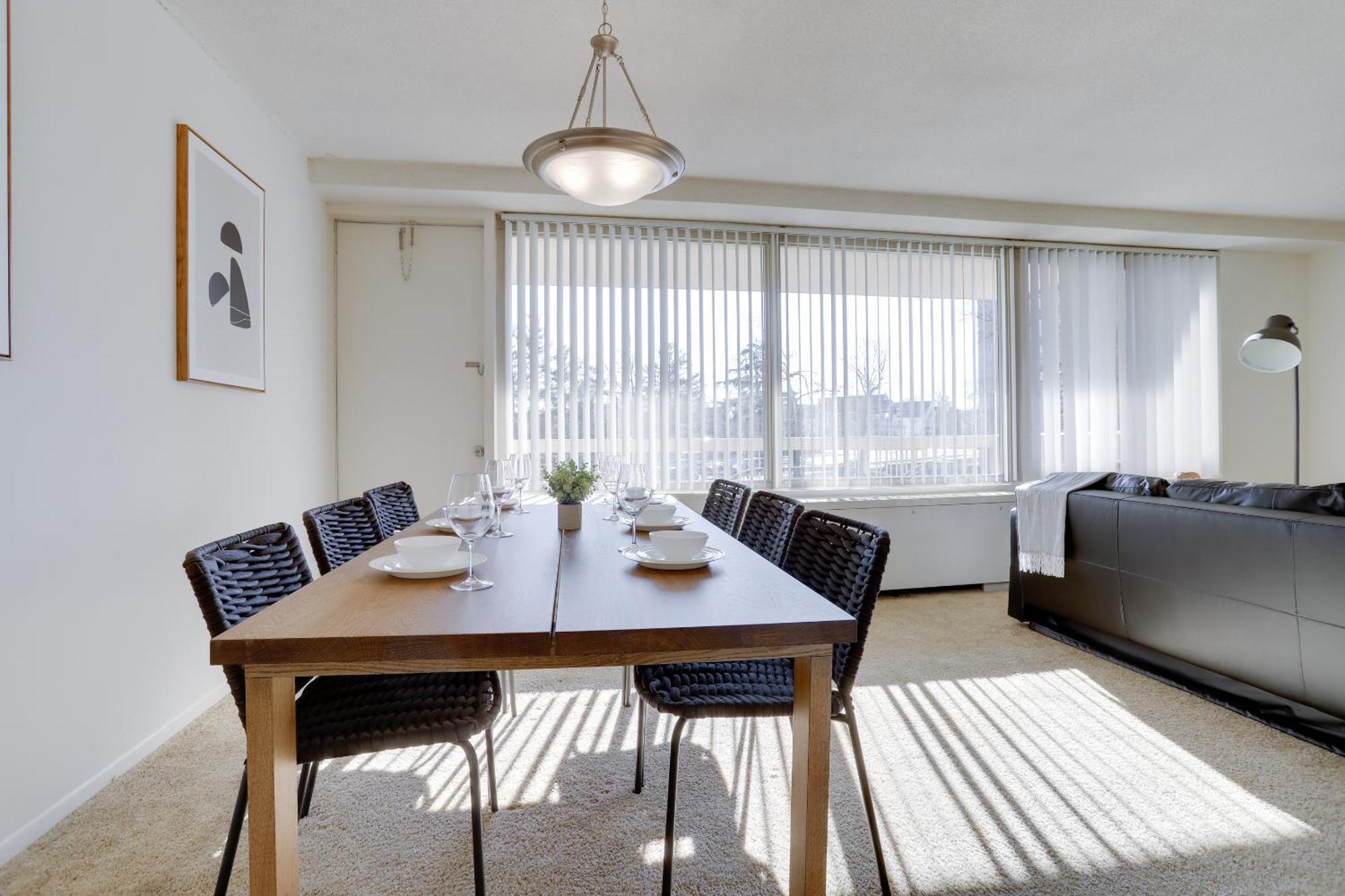 Spacious 2 Bedrooms Apt @Crystal City With Gym アーリントン エクステリア 写真
