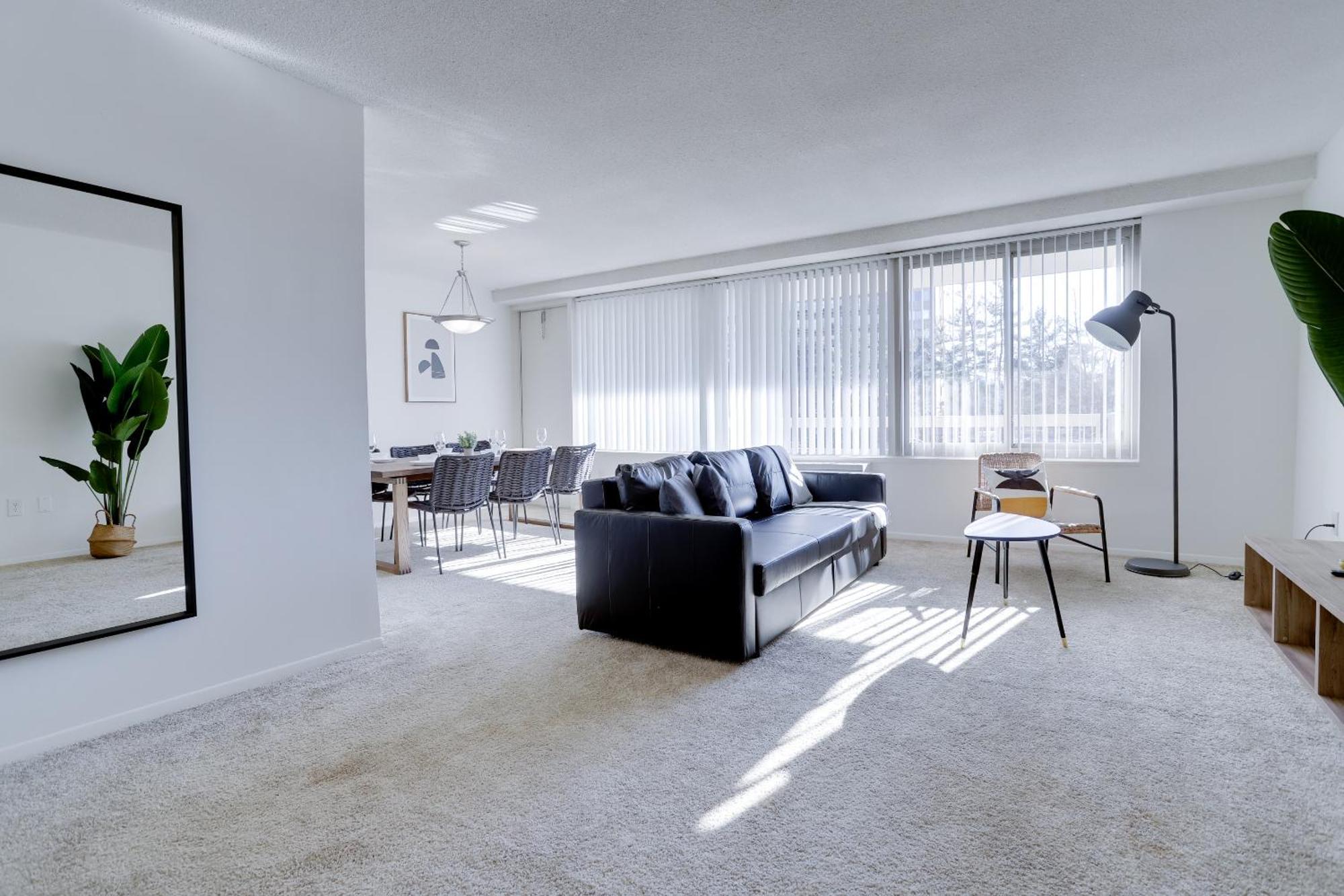 Spacious 2 Bedrooms Apt @Crystal City With Gym アーリントン エクステリア 写真