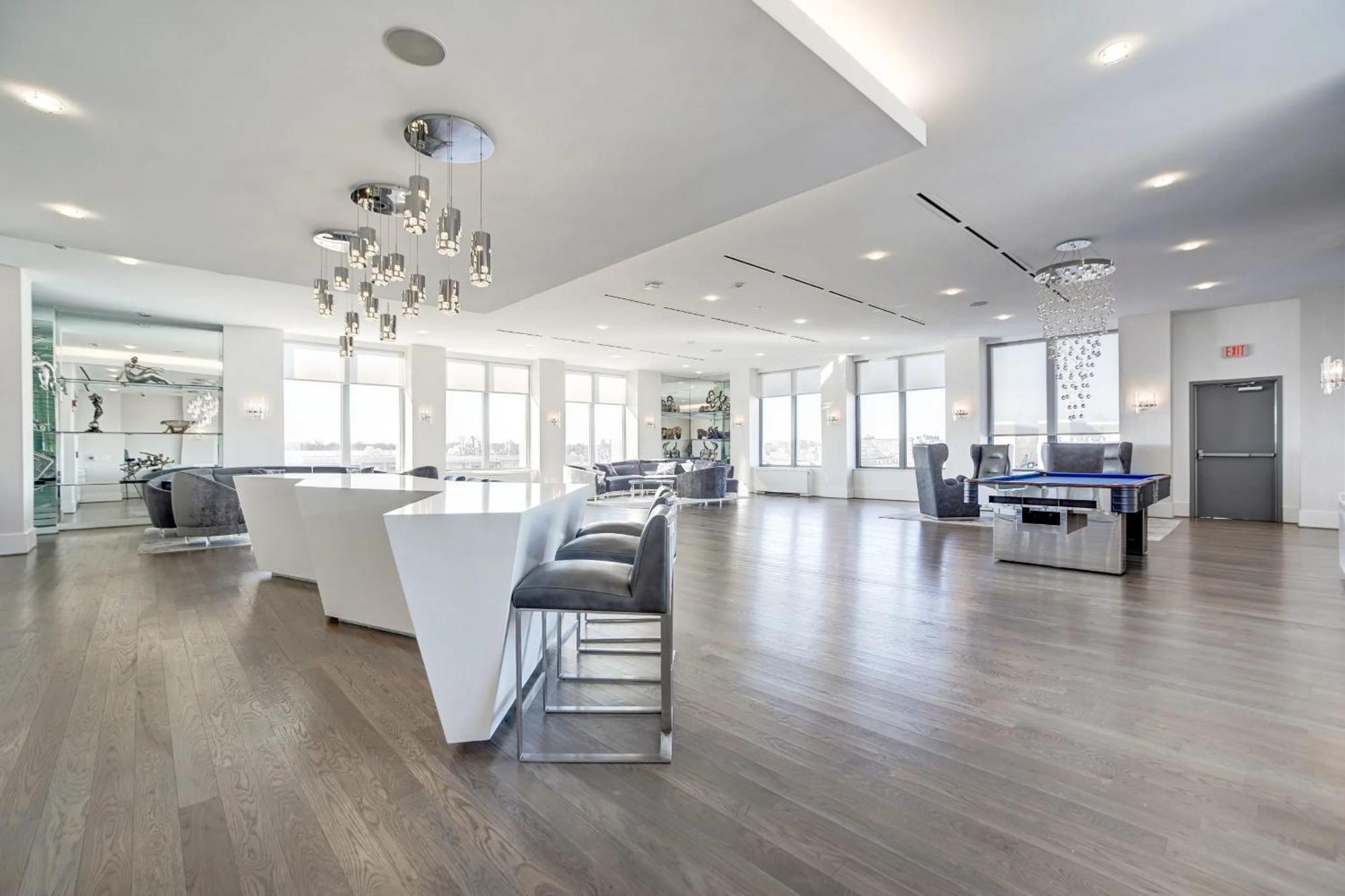 Spacious 2 Bedrooms Apt @Crystal City With Gym アーリントン エクステリア 写真